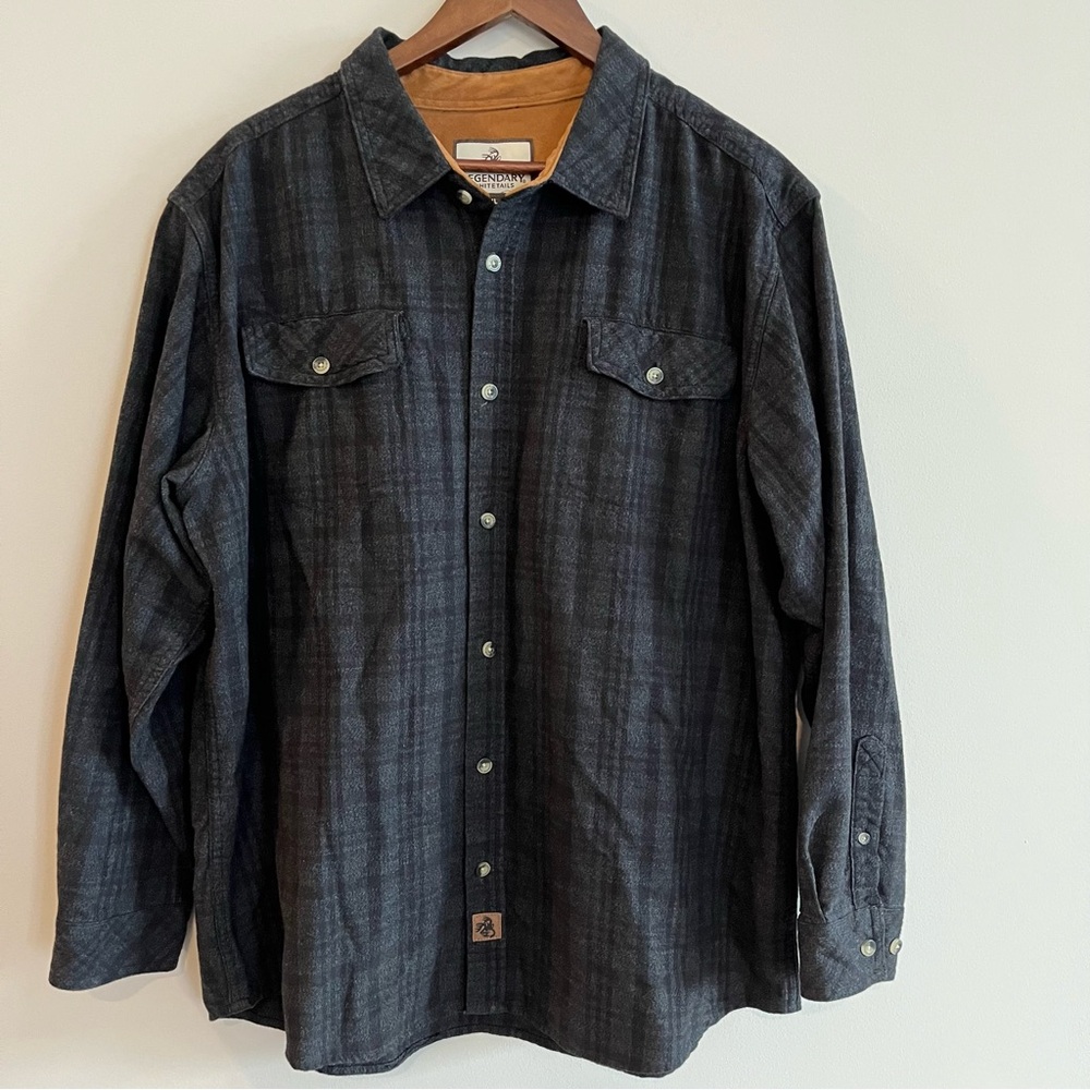 Legendary Whitetails Men’s Charcoal Plaid Flannel Shirt